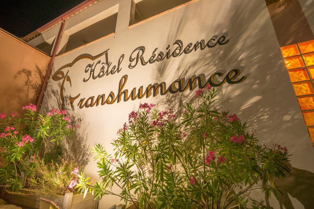Hotel Et Residence De La Transhumance Сен-Мартен-де-Кро Екстер'єр фото