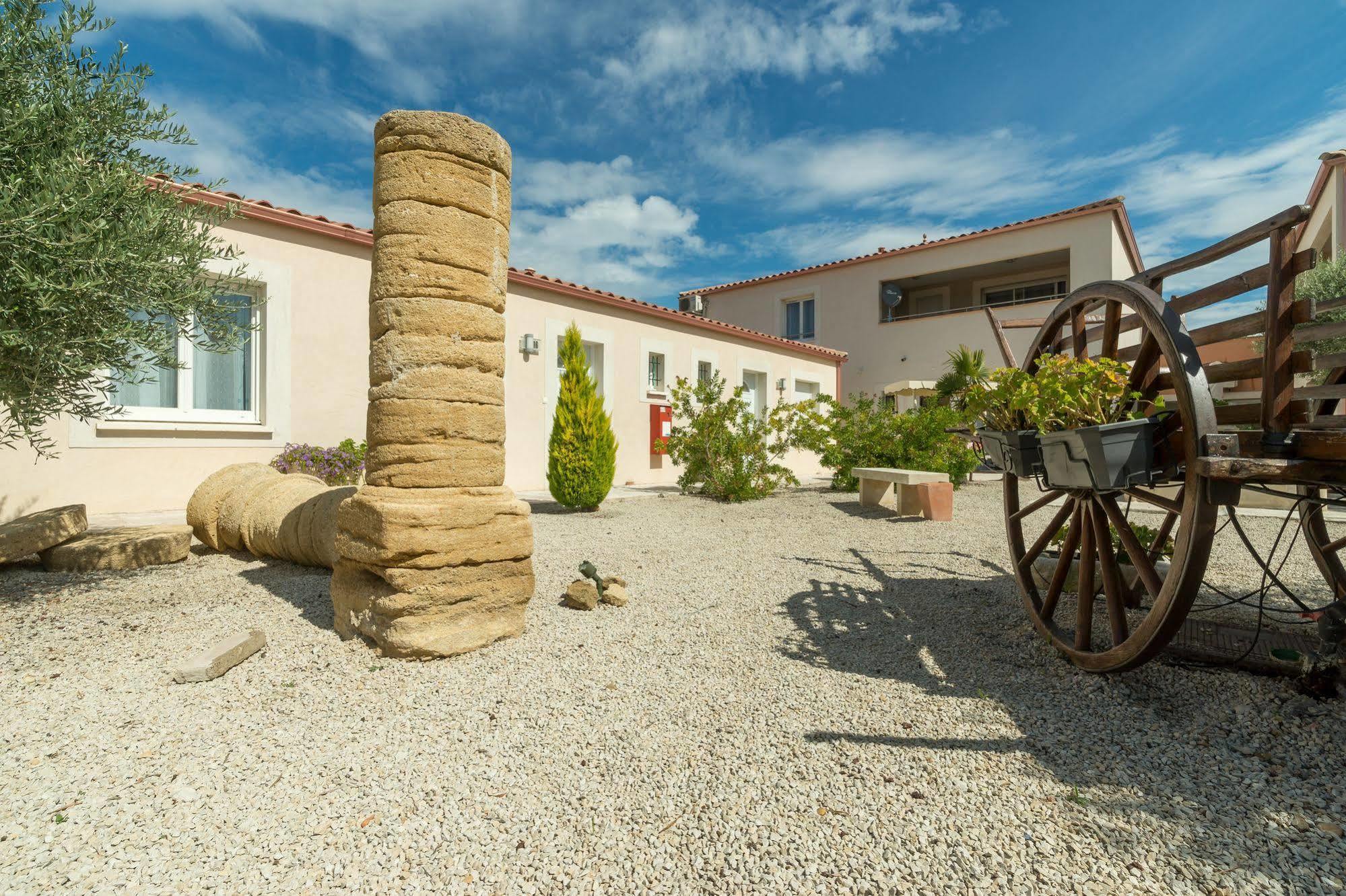 Hotel Et Residence De La Transhumance Сен-Мартен-де-Кро Екстер'єр фото